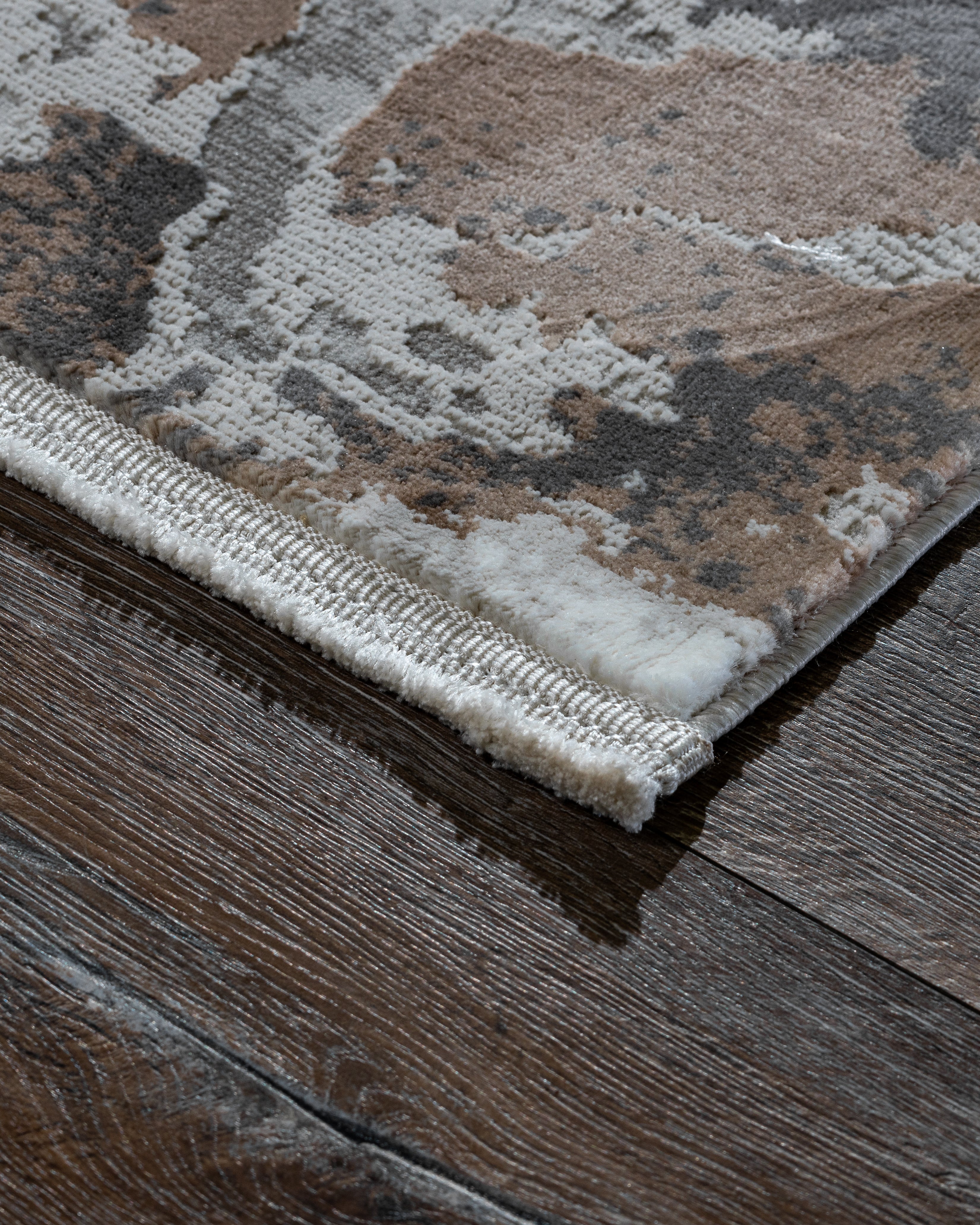 Rumefa- Lyonesse Couture Teppich