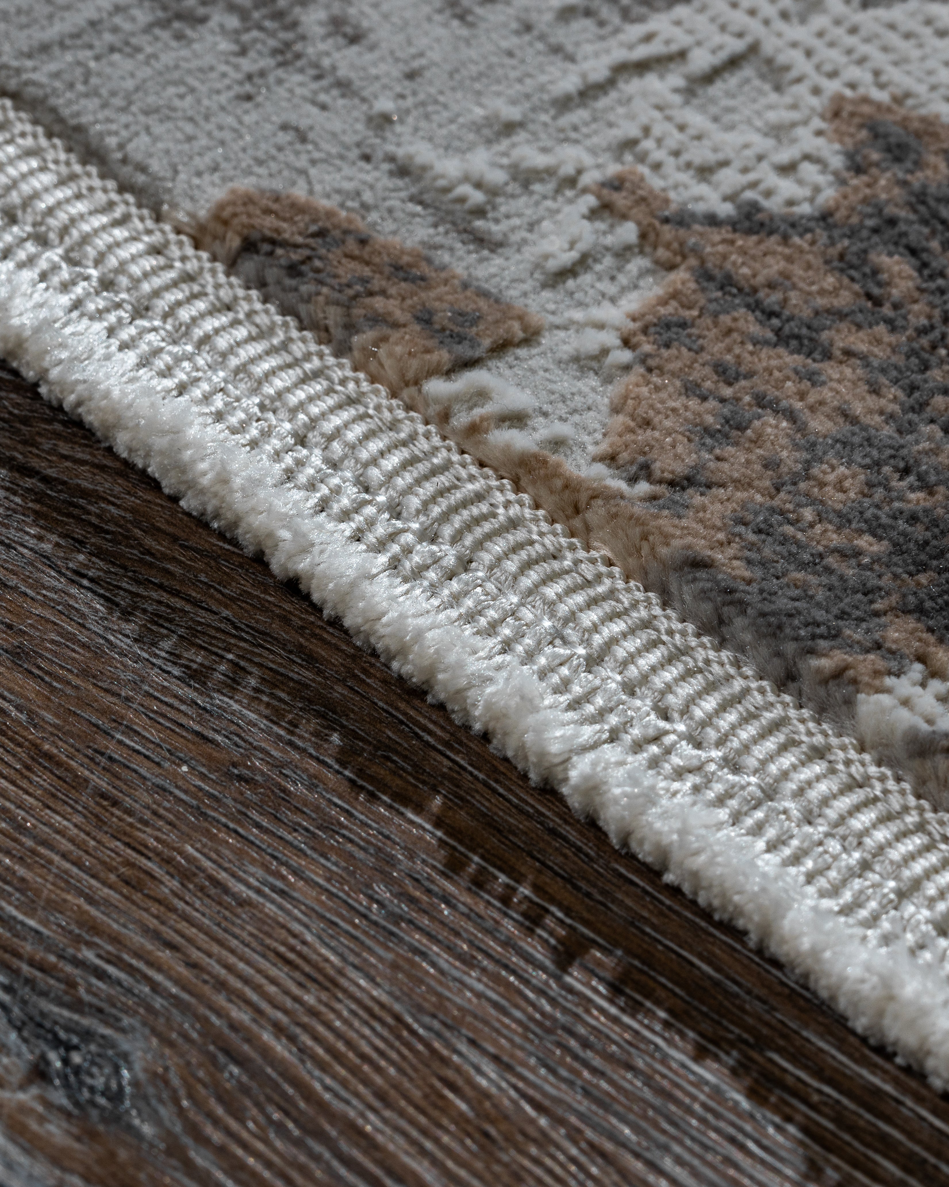 Rumefa- Lyonesse Couture Teppich